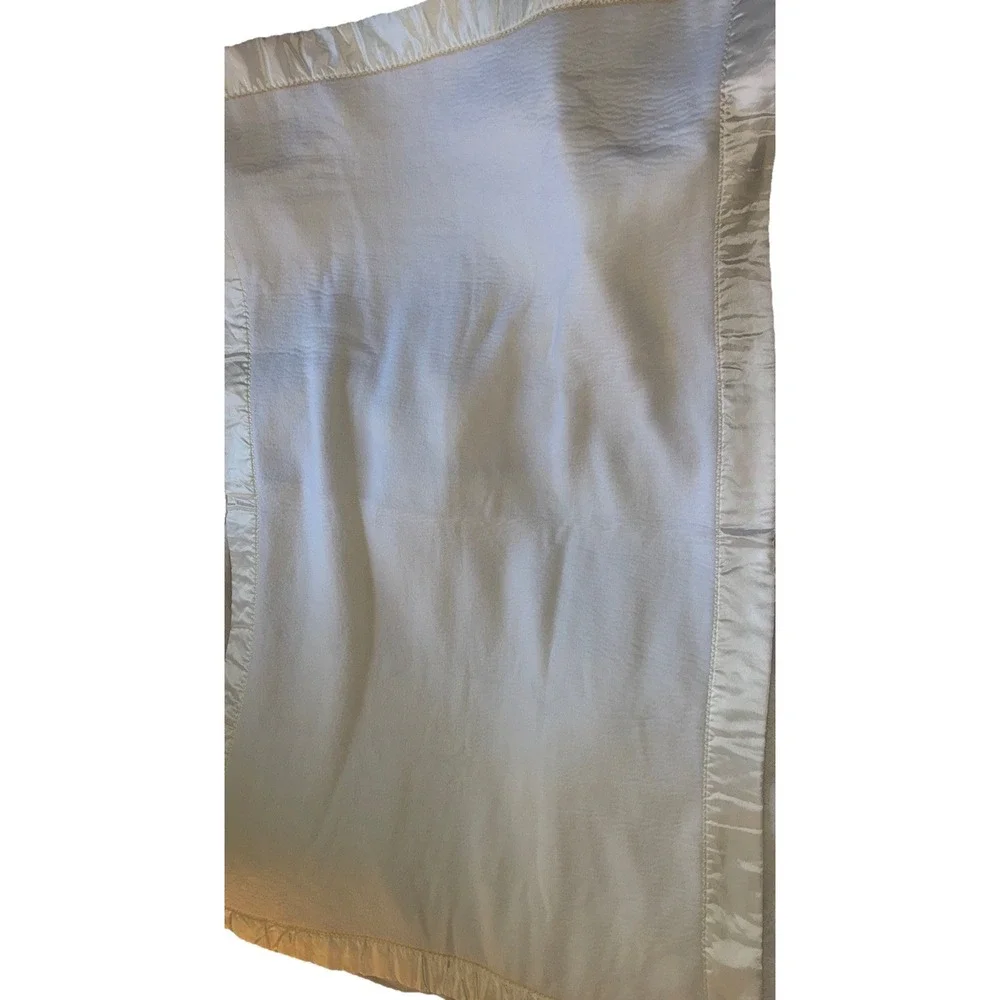Vtg Blanket Satin Ivory Trim Butter Yellow Floral Embroidered Acrylic 60 X 40